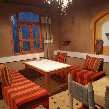 Riad Pizzeria Marhaba Akhendachou n'Ait Ouffi Exterior foto