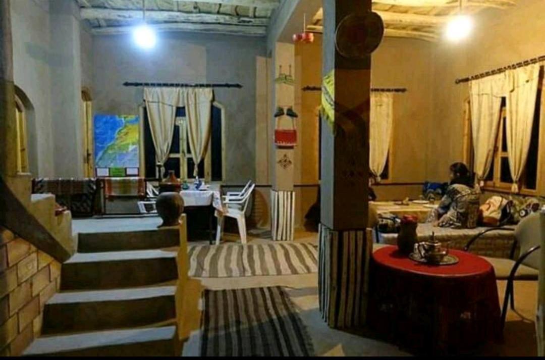 Riad Pizzeria Marhaba Hotel Akhendachou n'Ait Ouffi Exterior foto